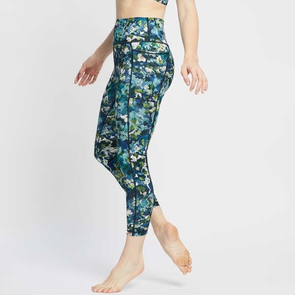 Sweaty Betty Other - SWEATY BETTY Super Sculpt Pocket 7/8 Leggings In Green Spring Floral Print